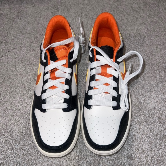 glow in the dark halloween dunks